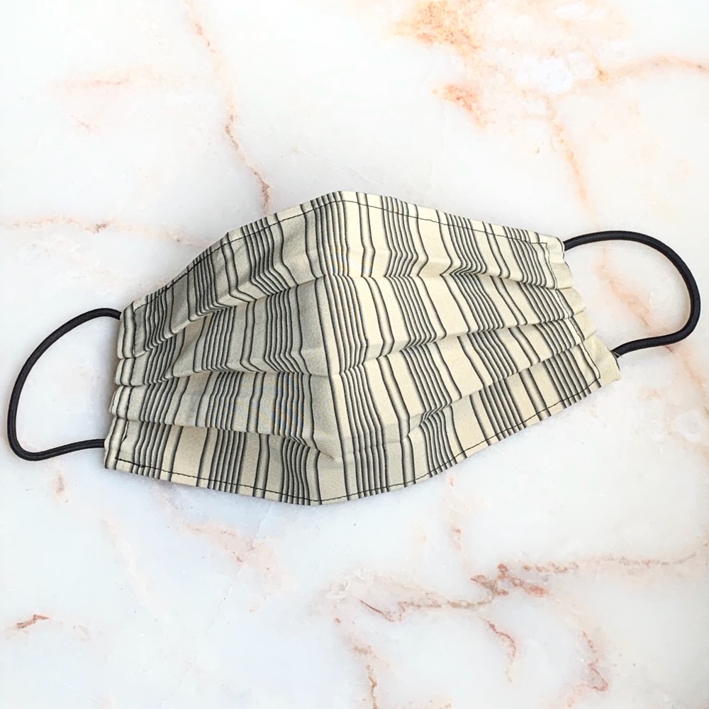 ( 1 LEFT ) ADULT LARGE CLOTH FACE MASK - Picture 2 of 8